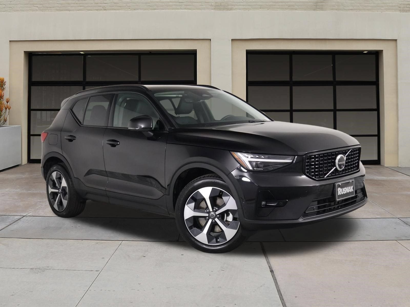 Used 2026 Volvo XC40 B5 Plus AWD/4WD image 34