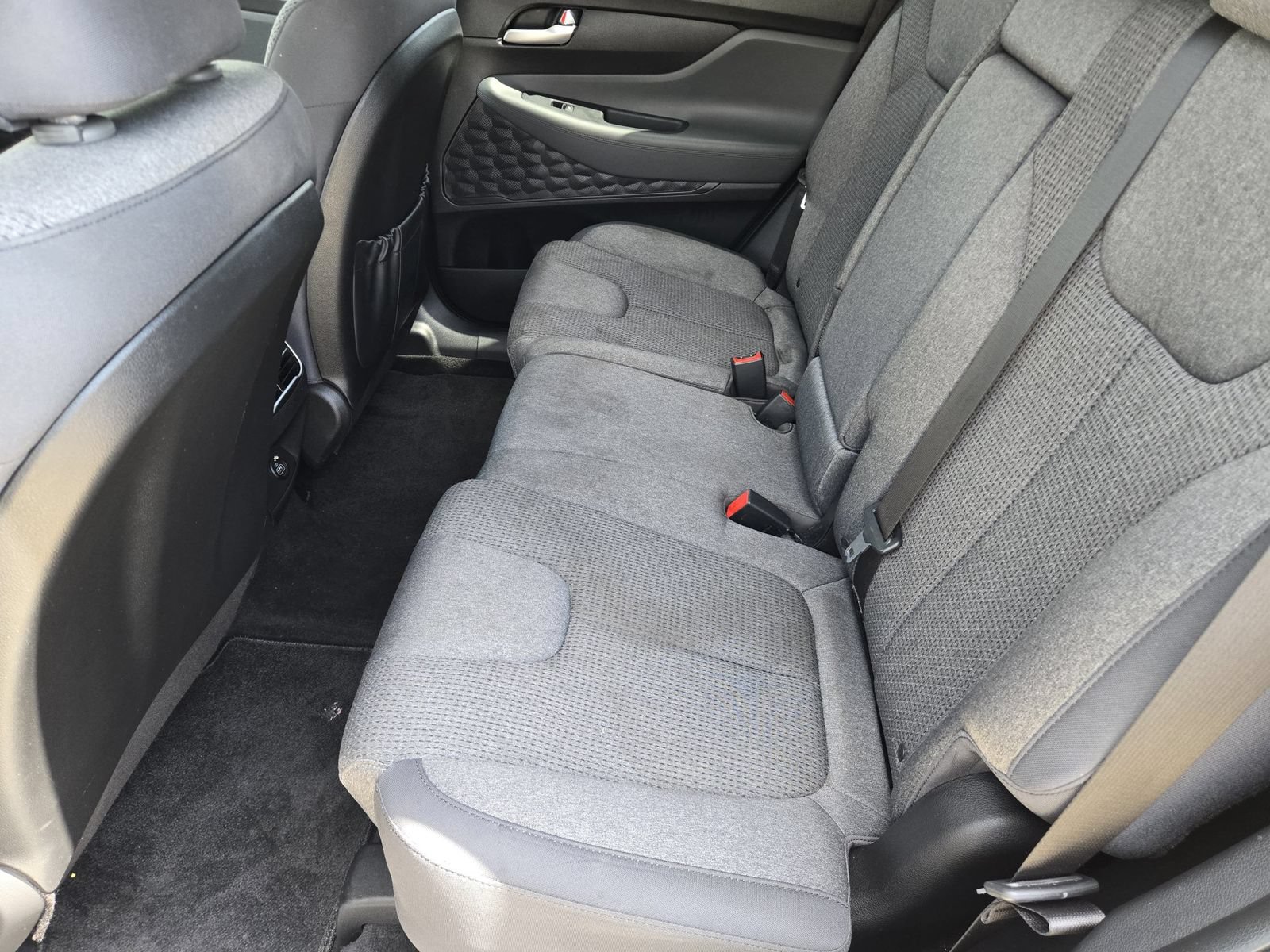 Used 2023 Hyundai Santa Fe SEL FWD image 31