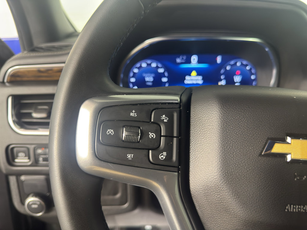 Used 2023 Chevrolet Suburban Premier RWD image 19
