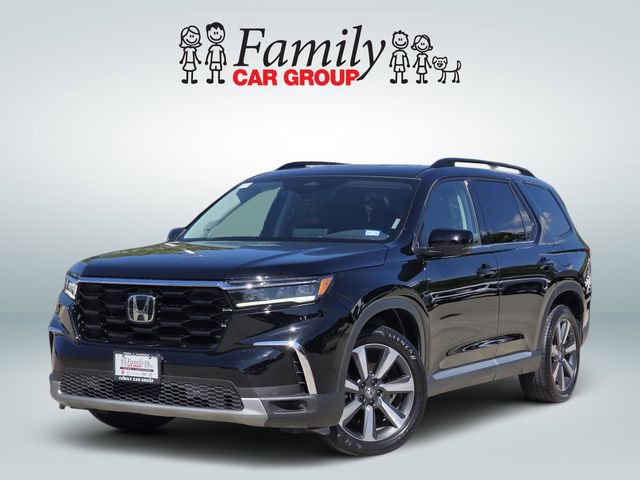 Used 2025 Honda Pilot Touring image 1