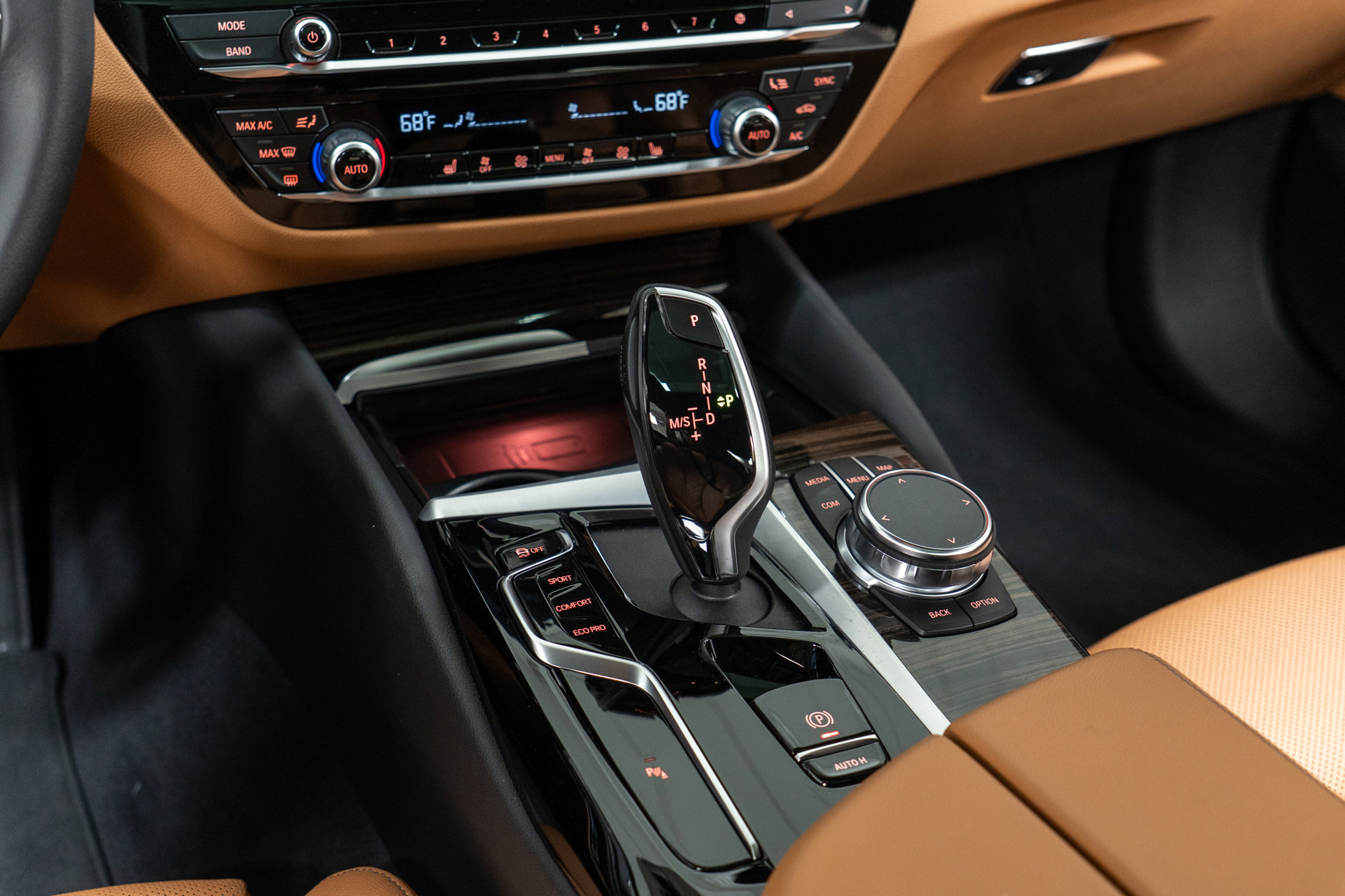 Certified 2023 BMW 530i xDrive w/ Premium Package image 20