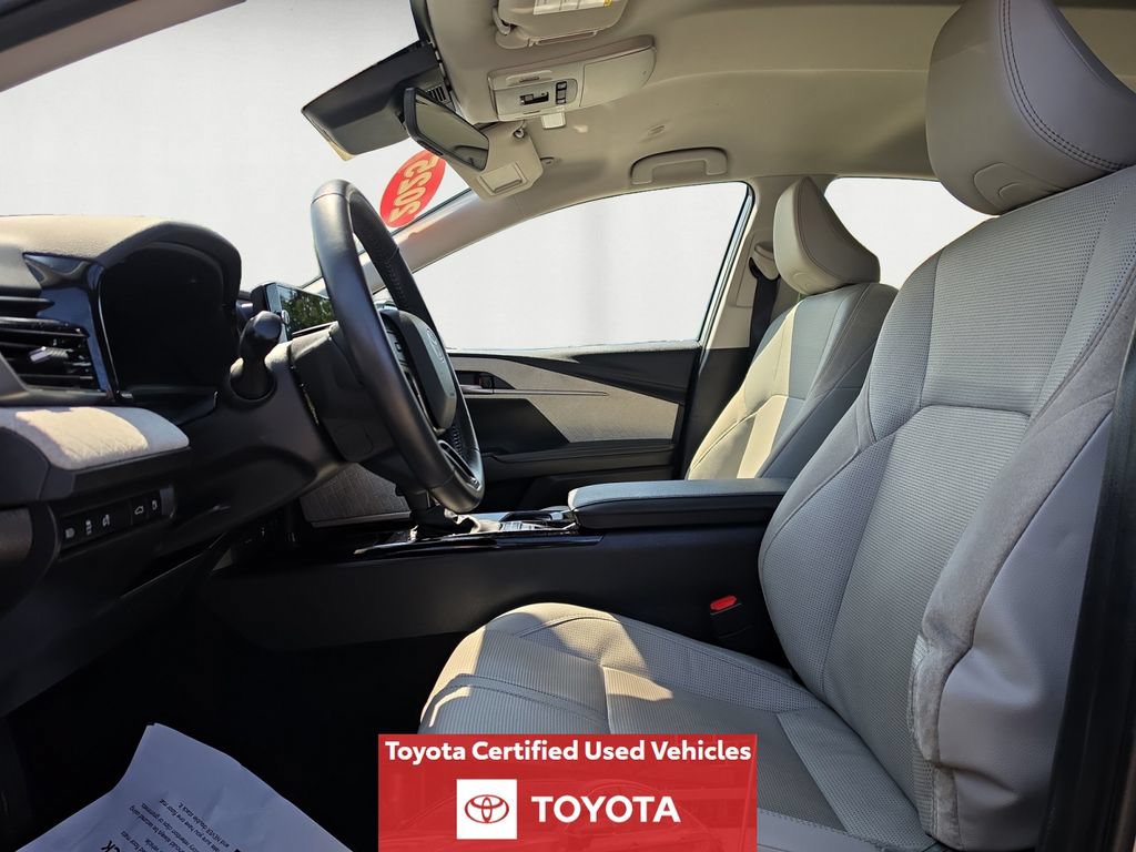 Certified 2025 Toyota Camry XLE AWD/4WD image 11