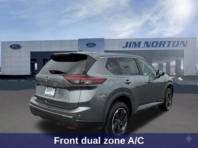 Used 2024 Nissan Rogue SV AWD/4WD image 4