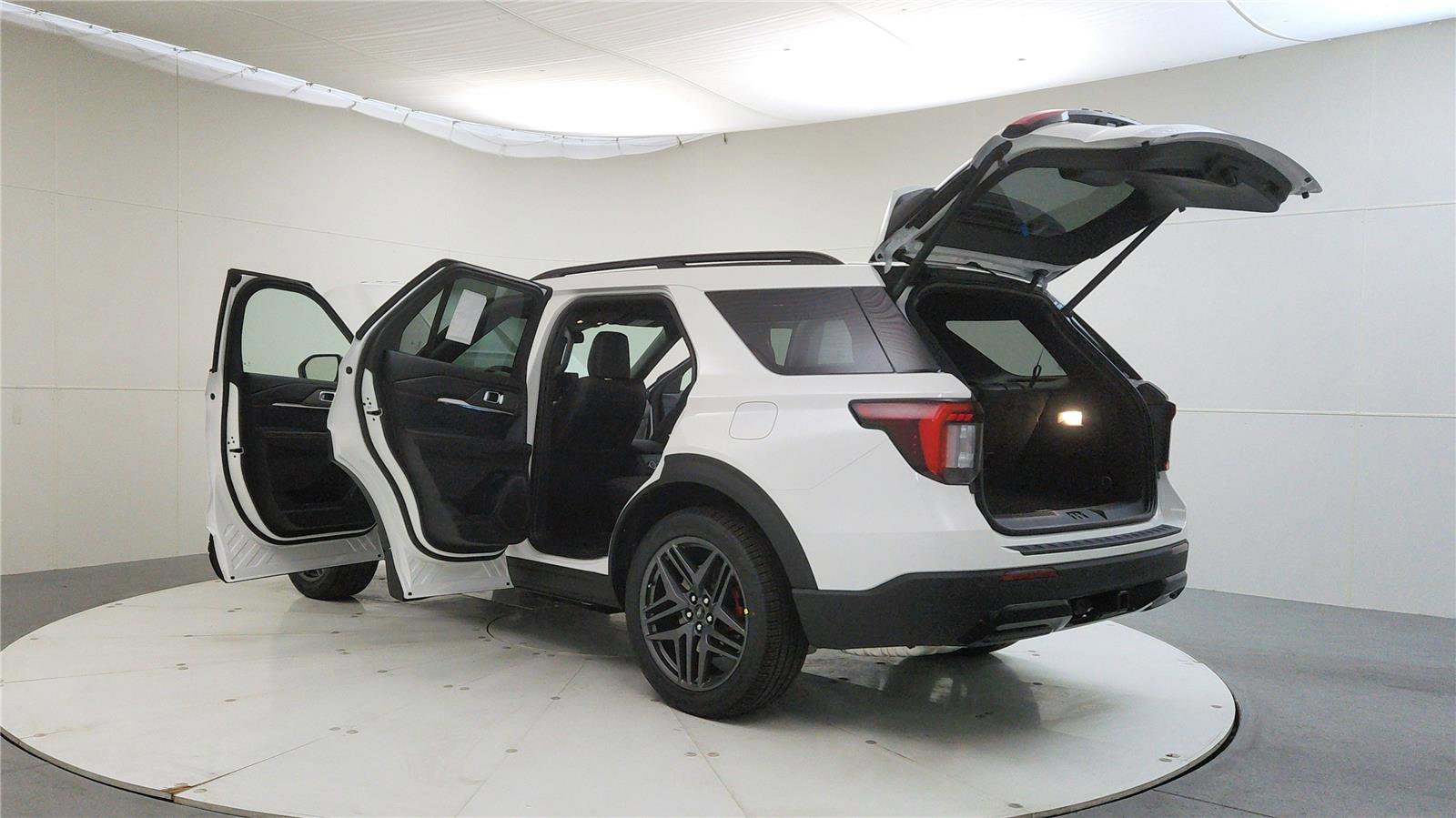 New 2026 Ford Explorer ST-Line image 11