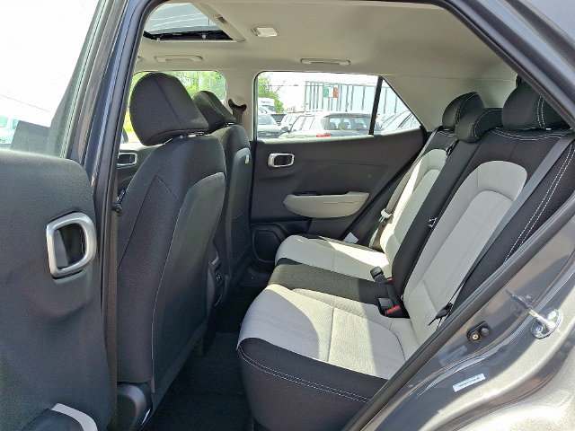 New 2026 Hyundai Venue SEL FWD image 5