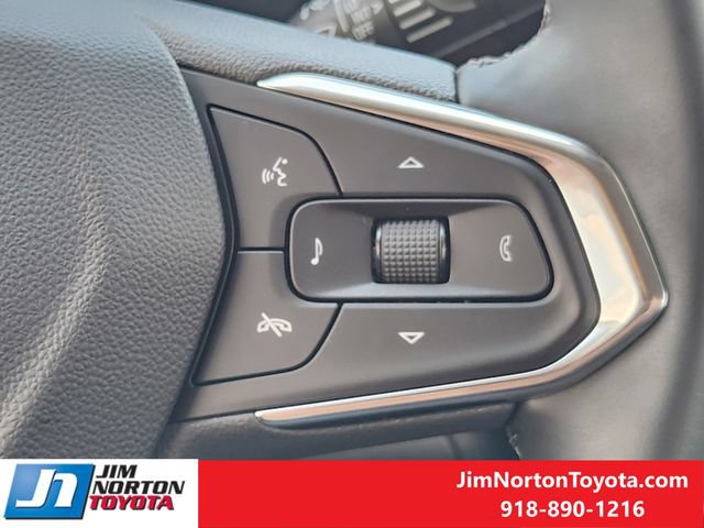 Used 2025 Chevrolet Trax ACTIV w/ Driver Confidence Package FWD image 30