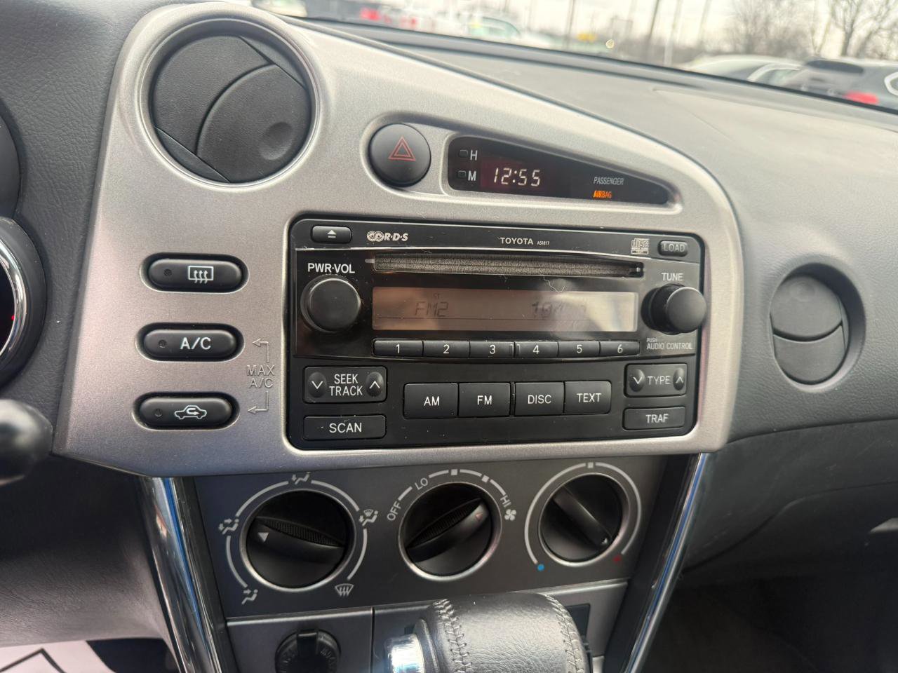 Used 2005 Toyota Matrix FWD image 10