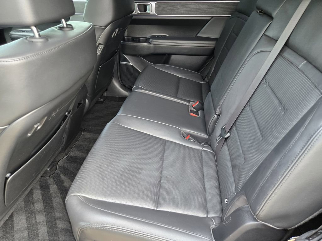 Used 2024 Hyundai Santa Fe Limited image 28