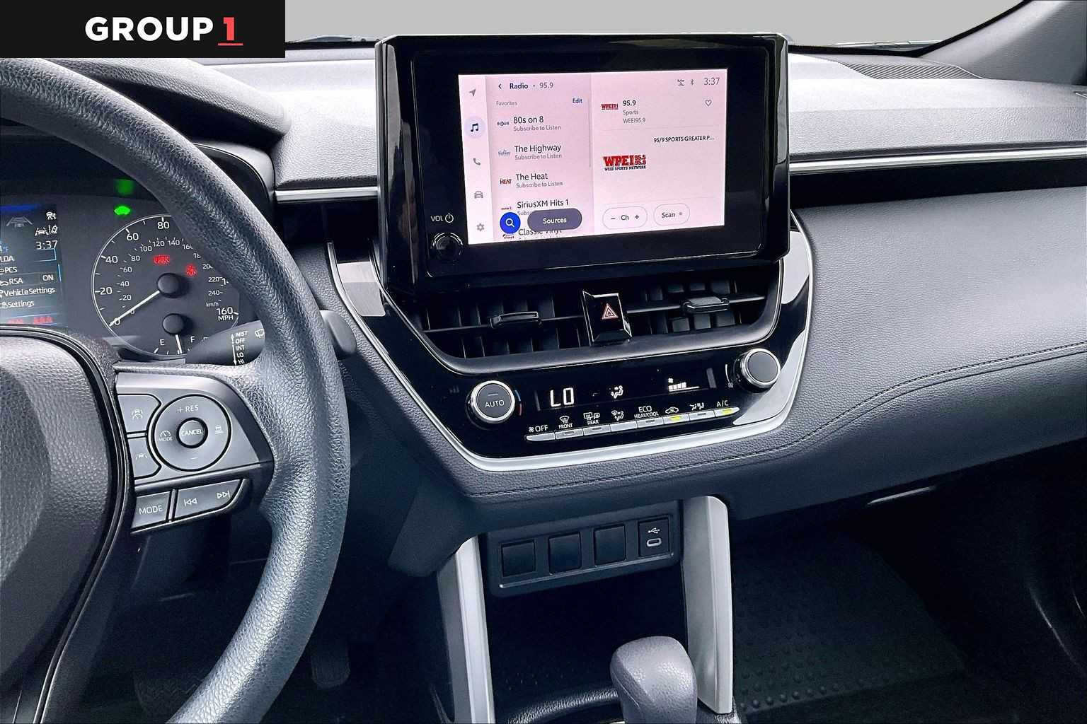 Used 2023 Toyota Corolla Cross AWD Hybrid image 7