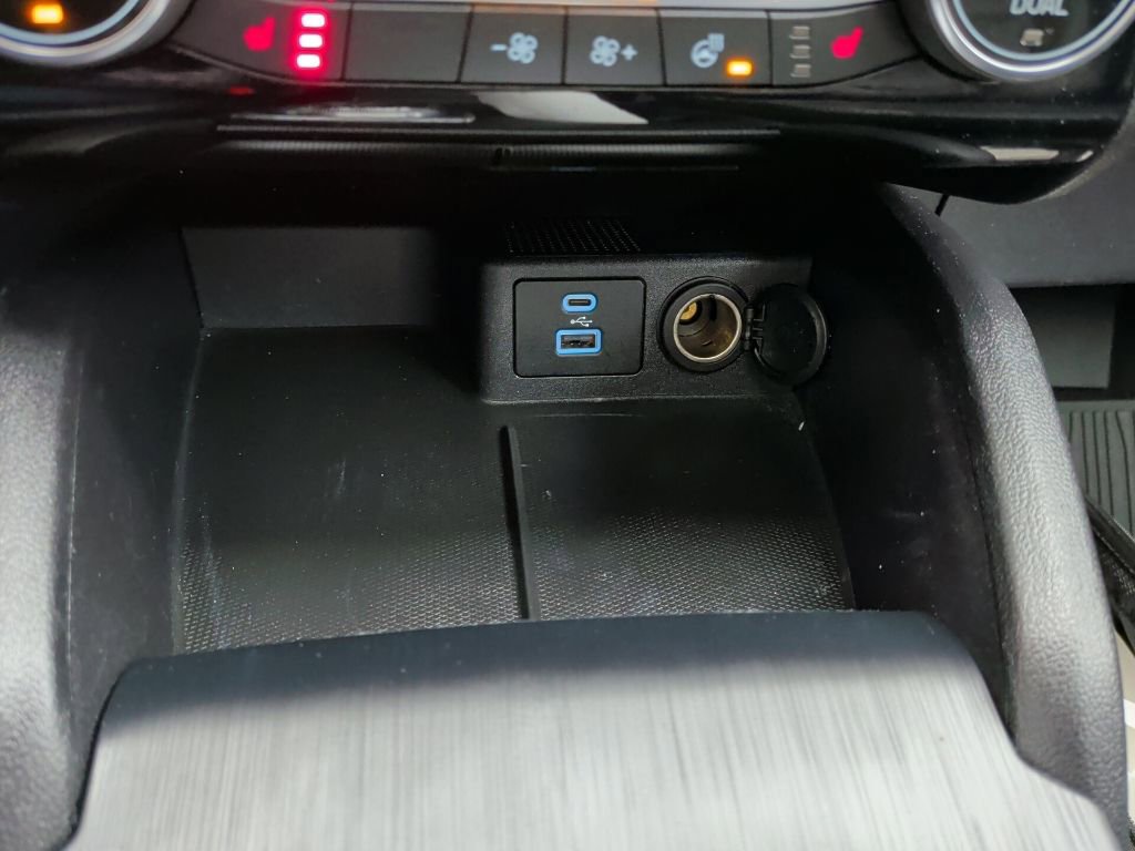 Certified 2022 Ford Escape Titanium w/ Class II Trailer Tow Package image 20