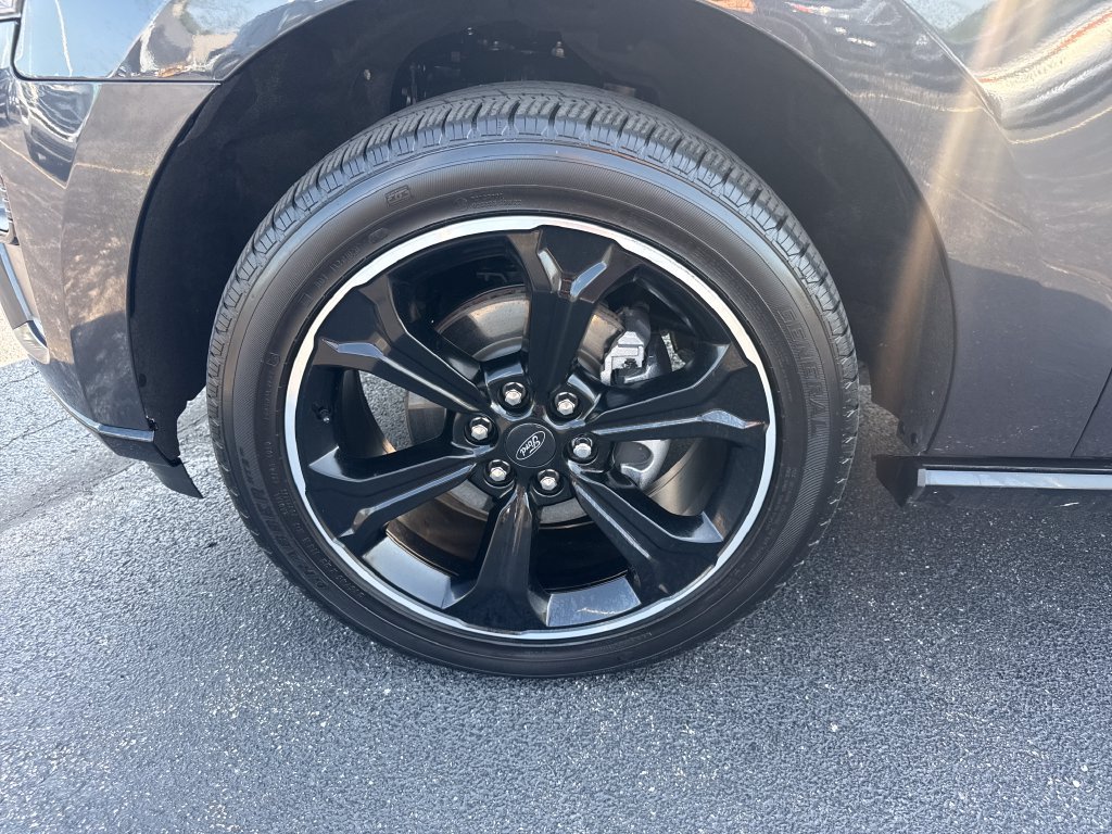 Used 2023 Ford Expedition Limited AWD/4WD image 19