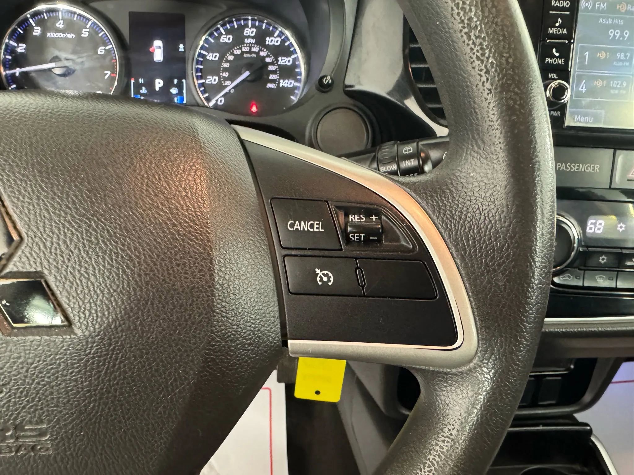 Used 2018 Mitsubishi Outlander ES image 17