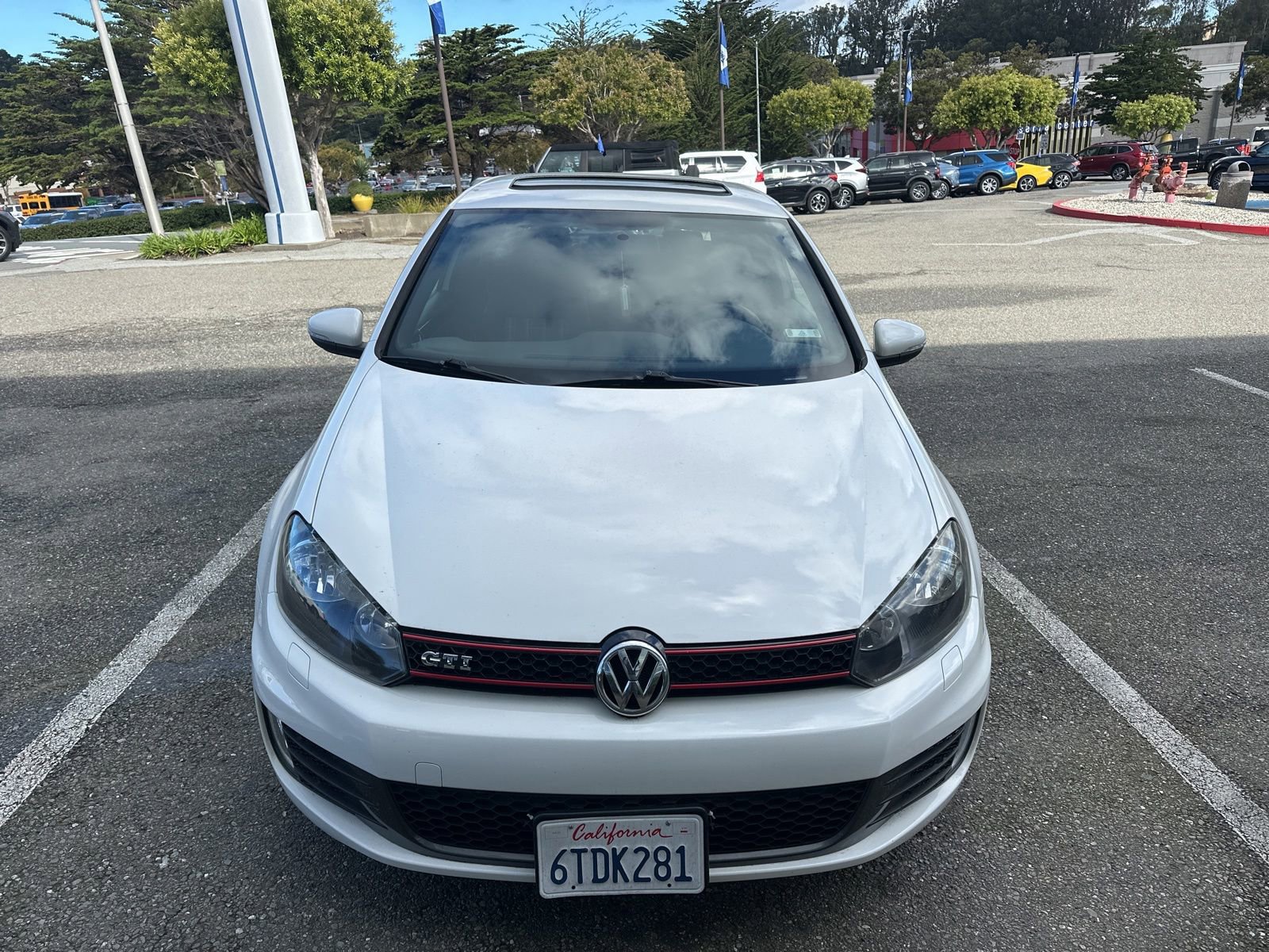 Used 2011 Volkswagen GTI 2-Door FWD image 2