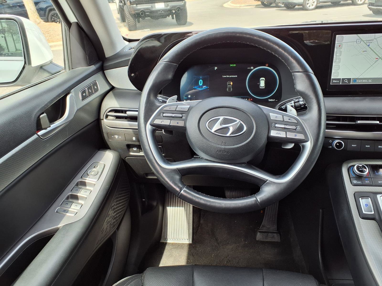 Used 2024 Hyundai Palisade SEL FWD image 19