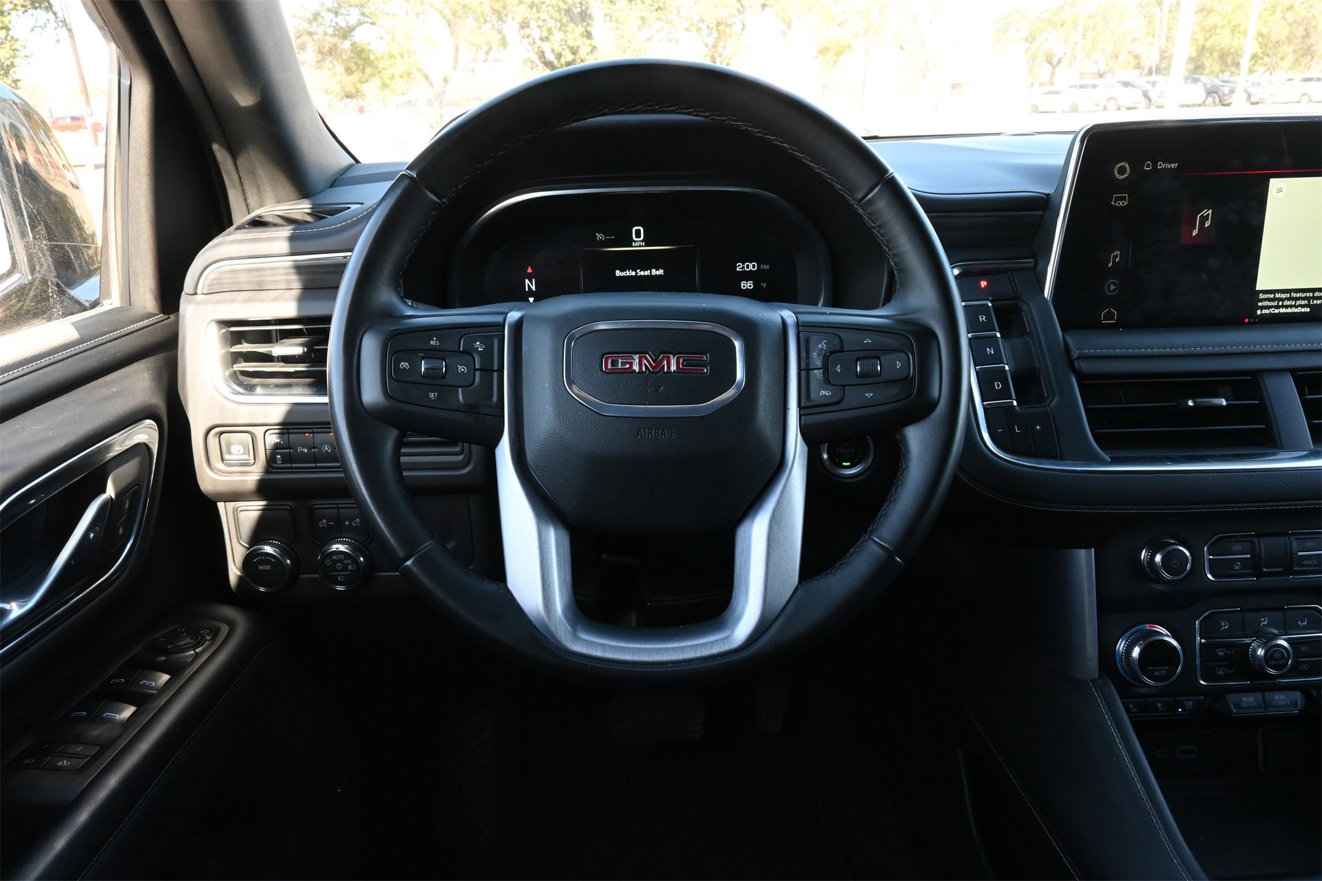 Used 2024 GMC Yukon SLT image 10