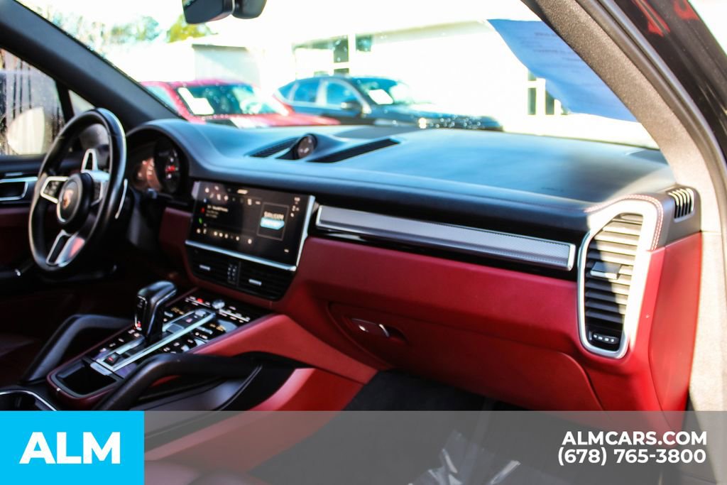 Used 2023 Porsche Cayenne S Platinum w/ Premium Package Plus image 22