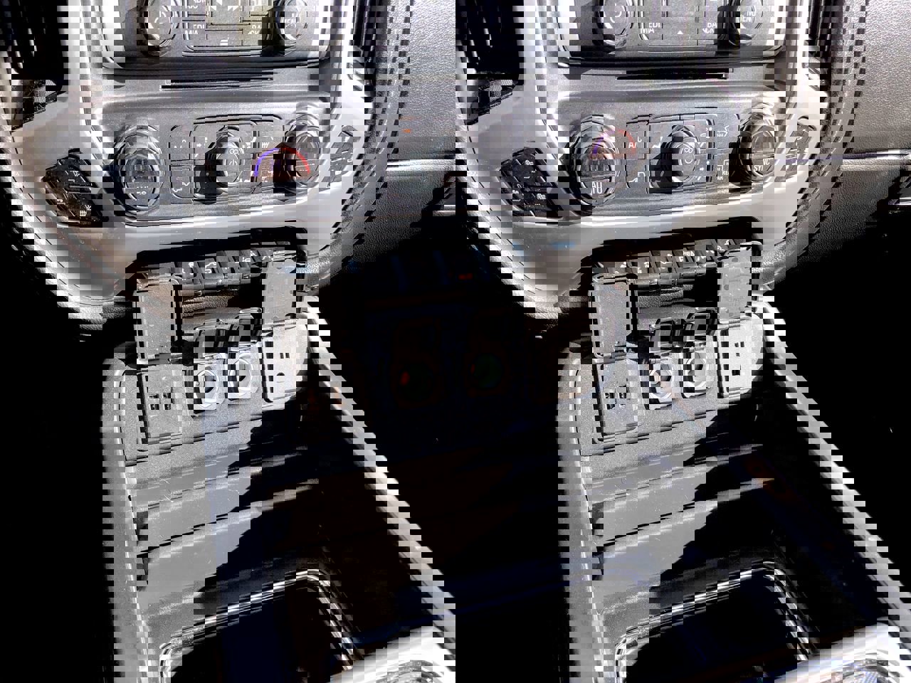 Used 2018 GMC Sierra 1500 SLT image 22