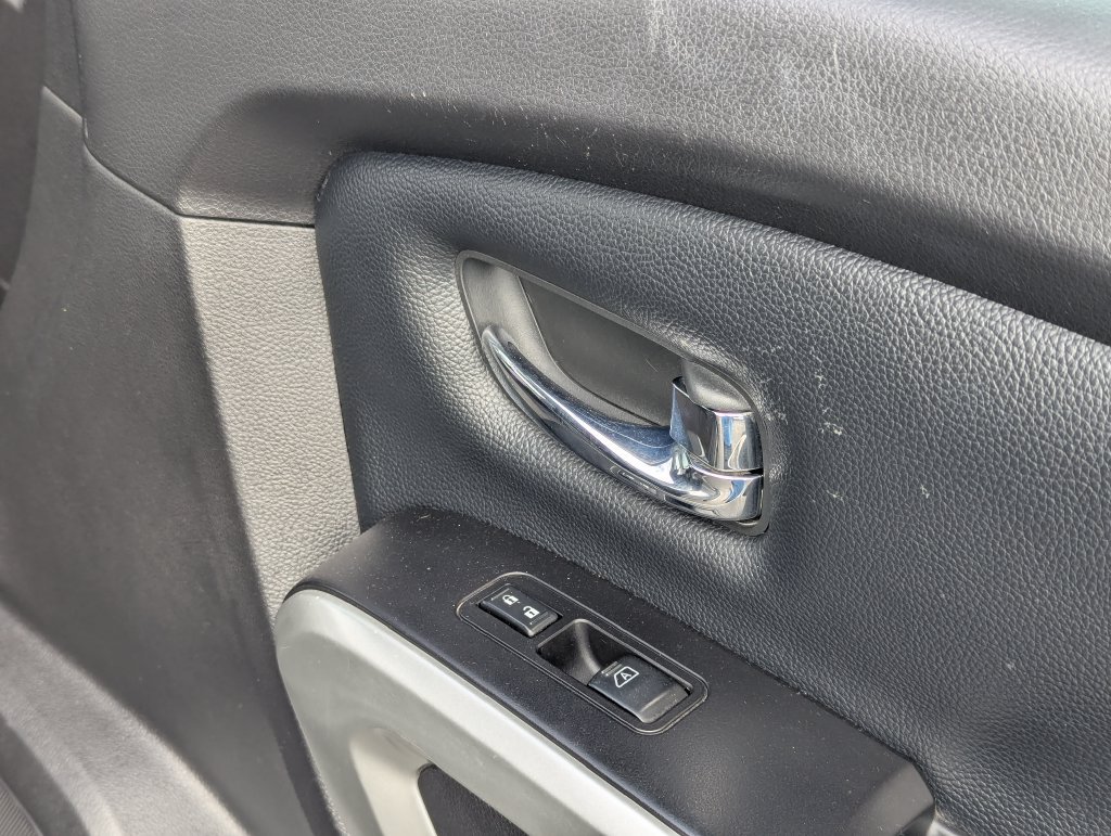 Used 2017 Nissan Titan PRO-4X AWD/4WD image 36