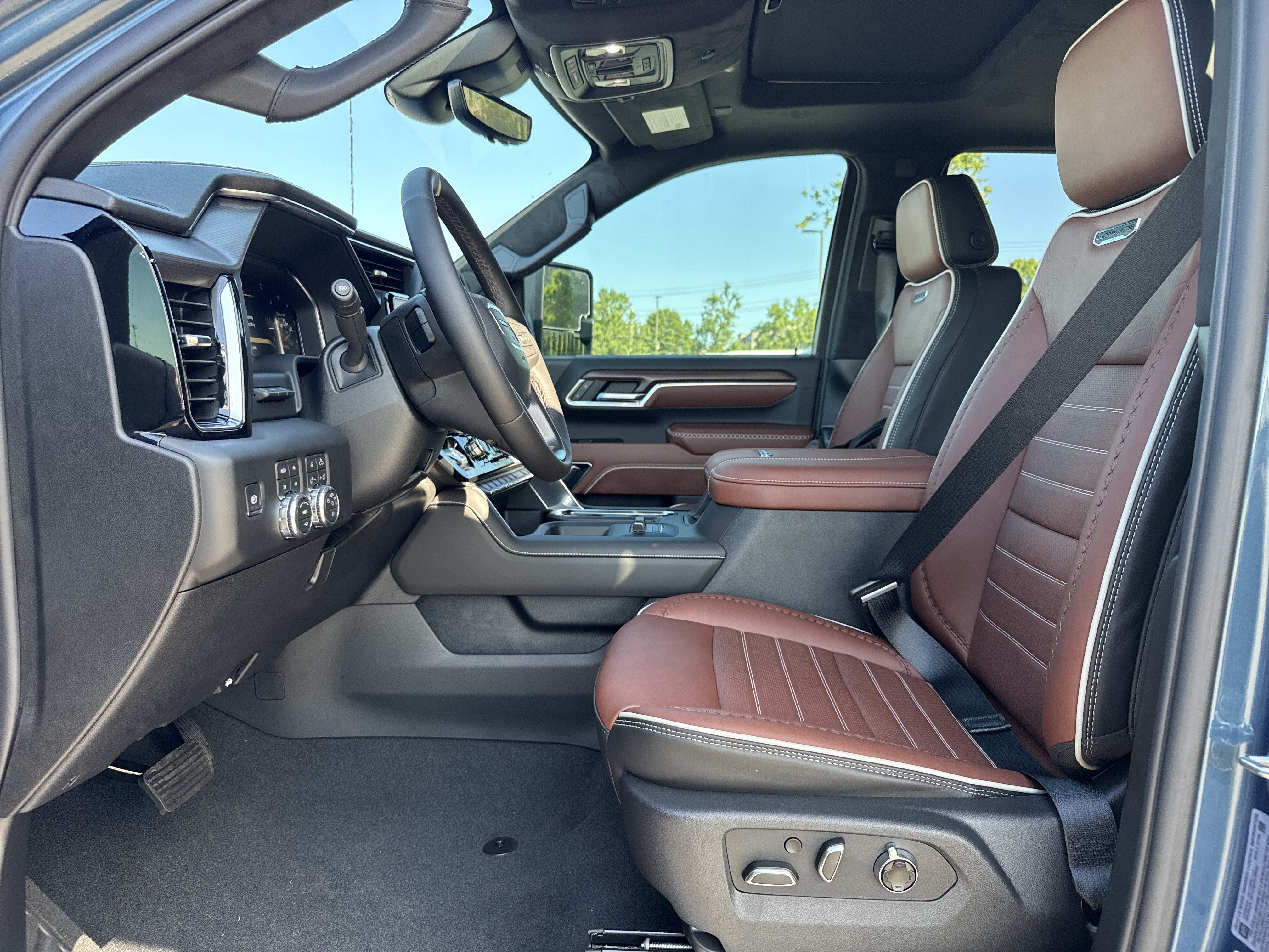 New 2026 GMC Sierra 2500 Denali Ultimate AWD/4WD image 17