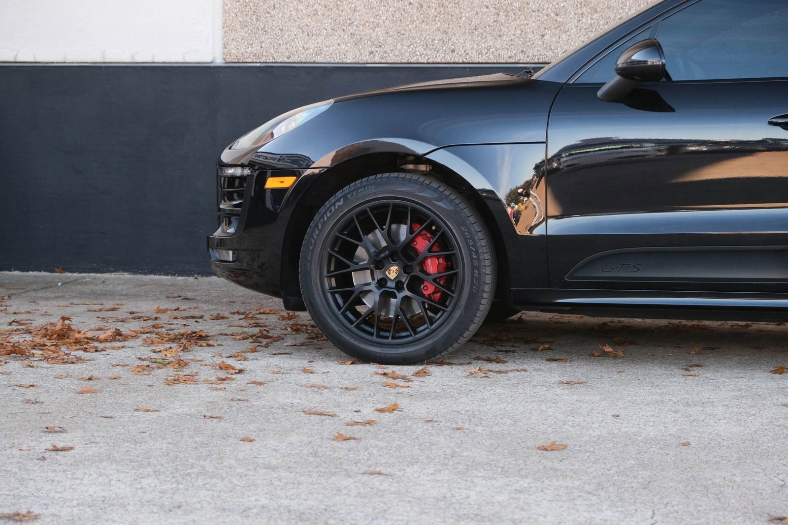 Used 2017 Porsche Macan GTS w/ Premium Package Plus image 9