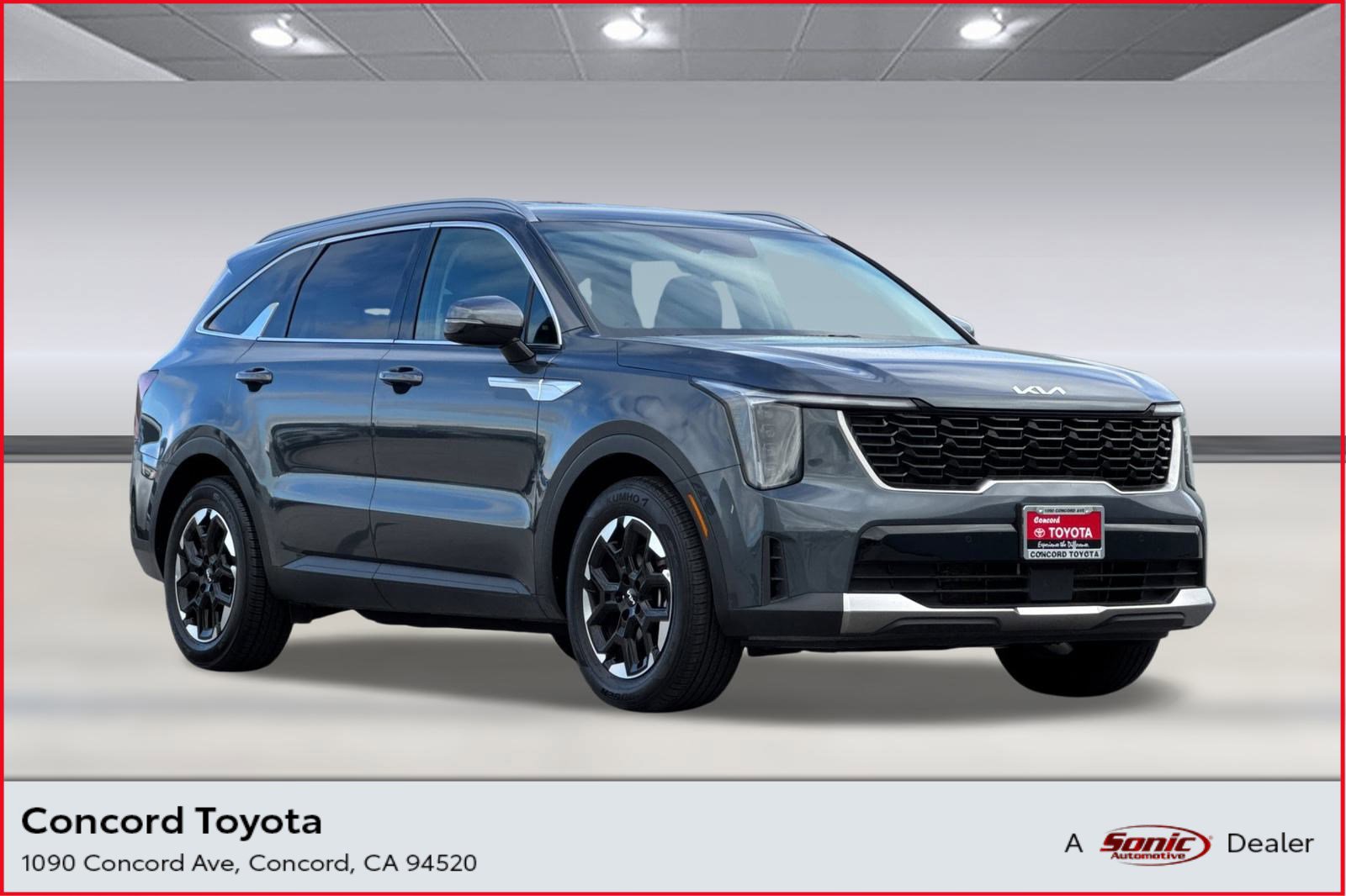 Used 2024 Kia Sorento S image 1
