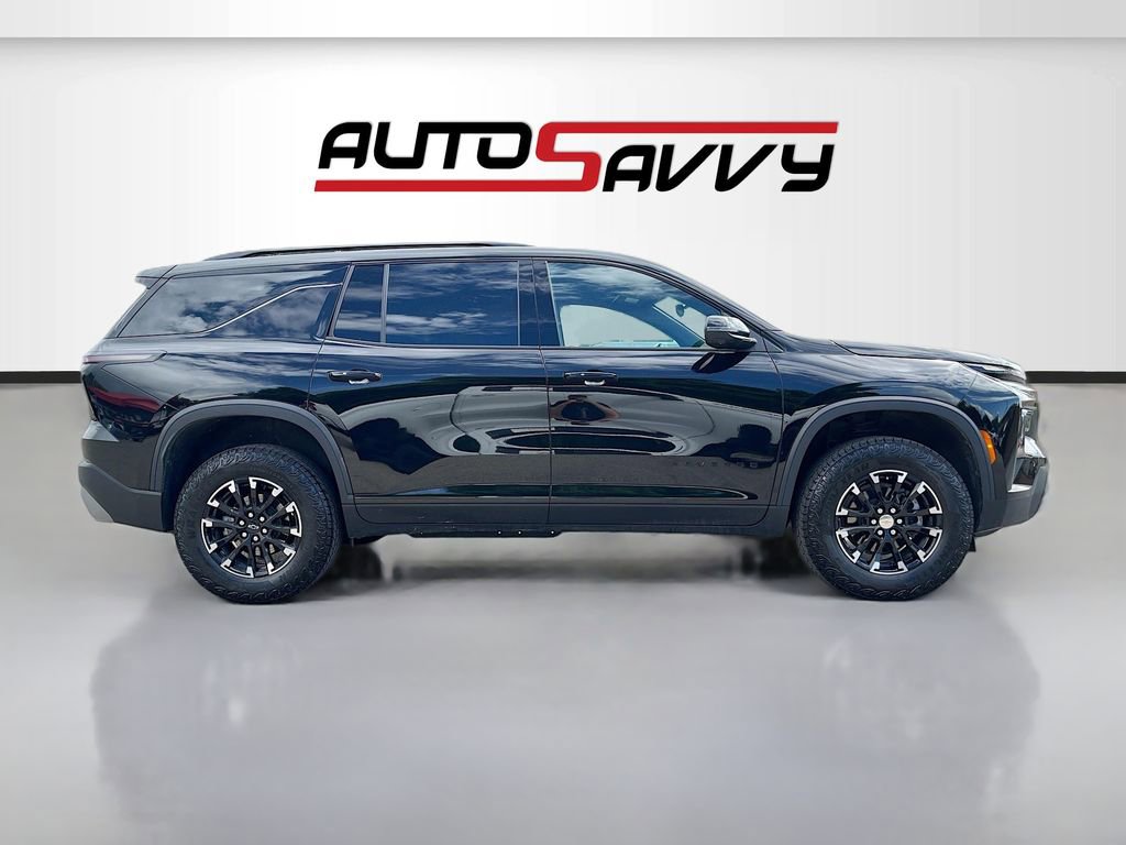 Used 2024 Chevrolet Traverse Z71 image 8