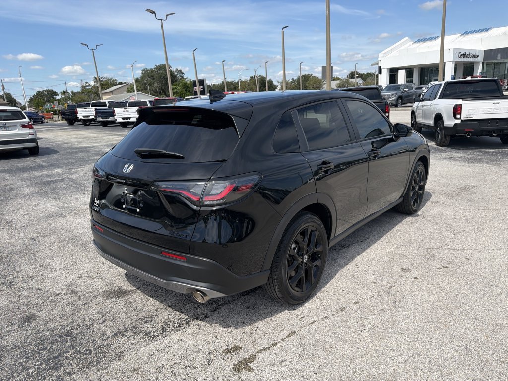 Used 2024 Honda HR-V Sport image 4