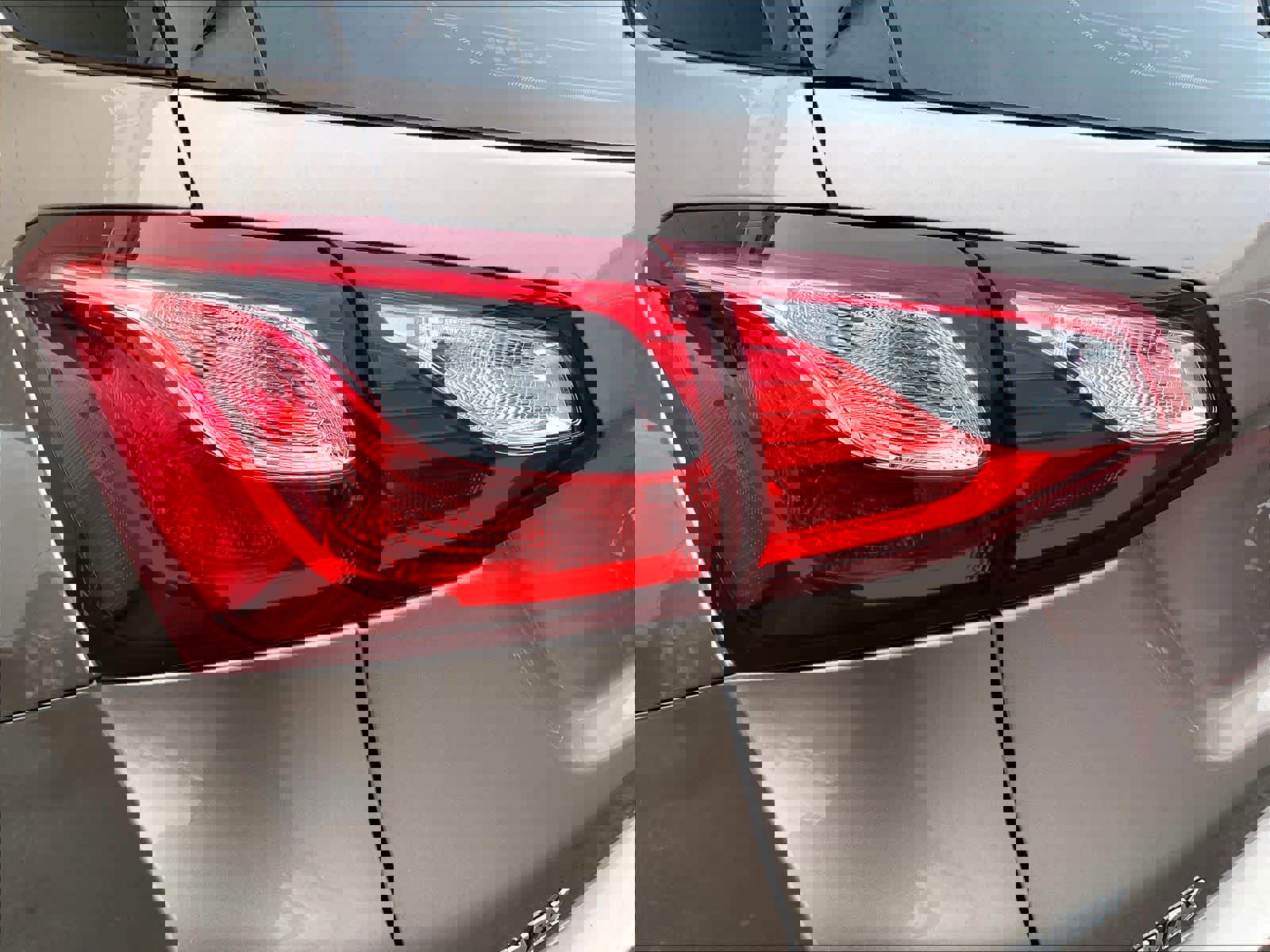 Used 2019 Chevrolet Equinox LS image 34