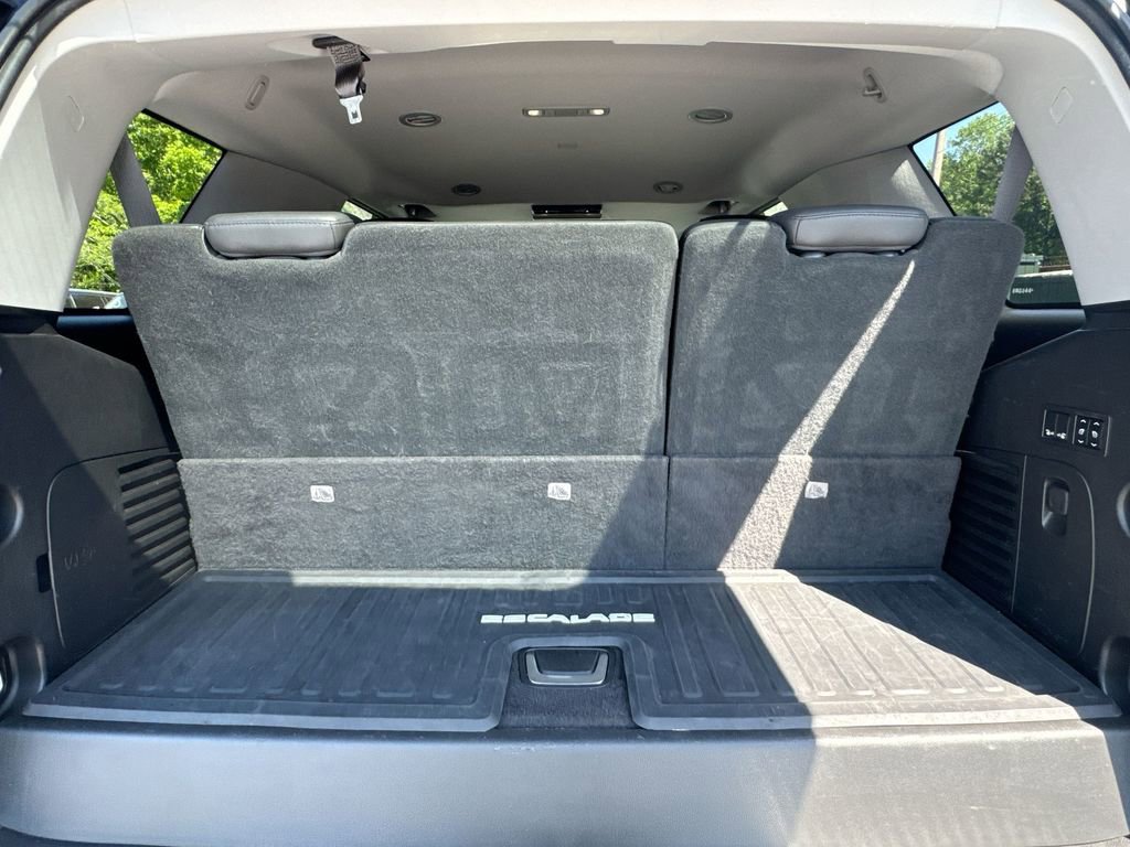 Used 2017 Cadillac Escalade Premium Luxury image 35