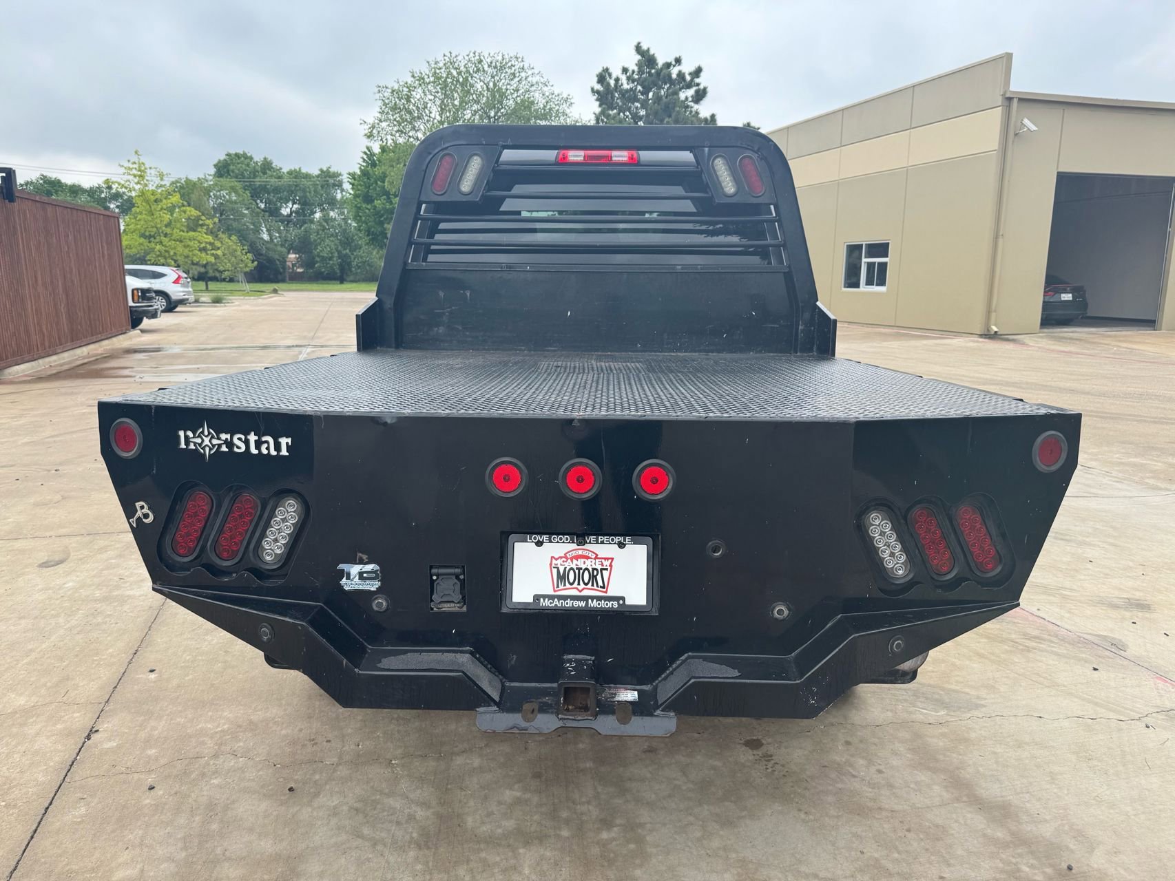 Used 2018 RAM 2500 Tradesman w/ Chrome Appearance Group AWD/4WD image 3