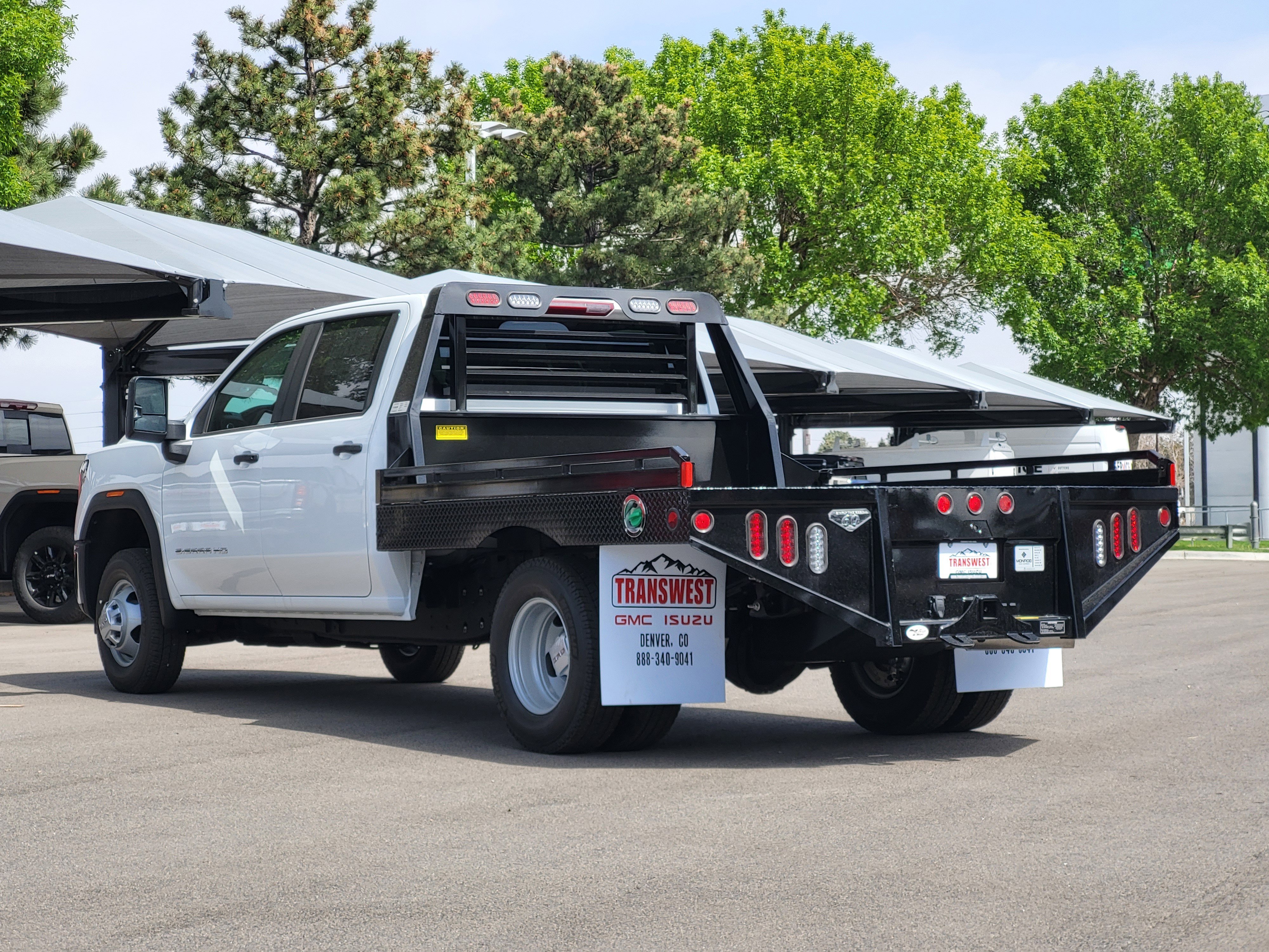 Used 2023 GMC Sierra 3500 Pro w/ Convenience Package AWD/4WD image 8