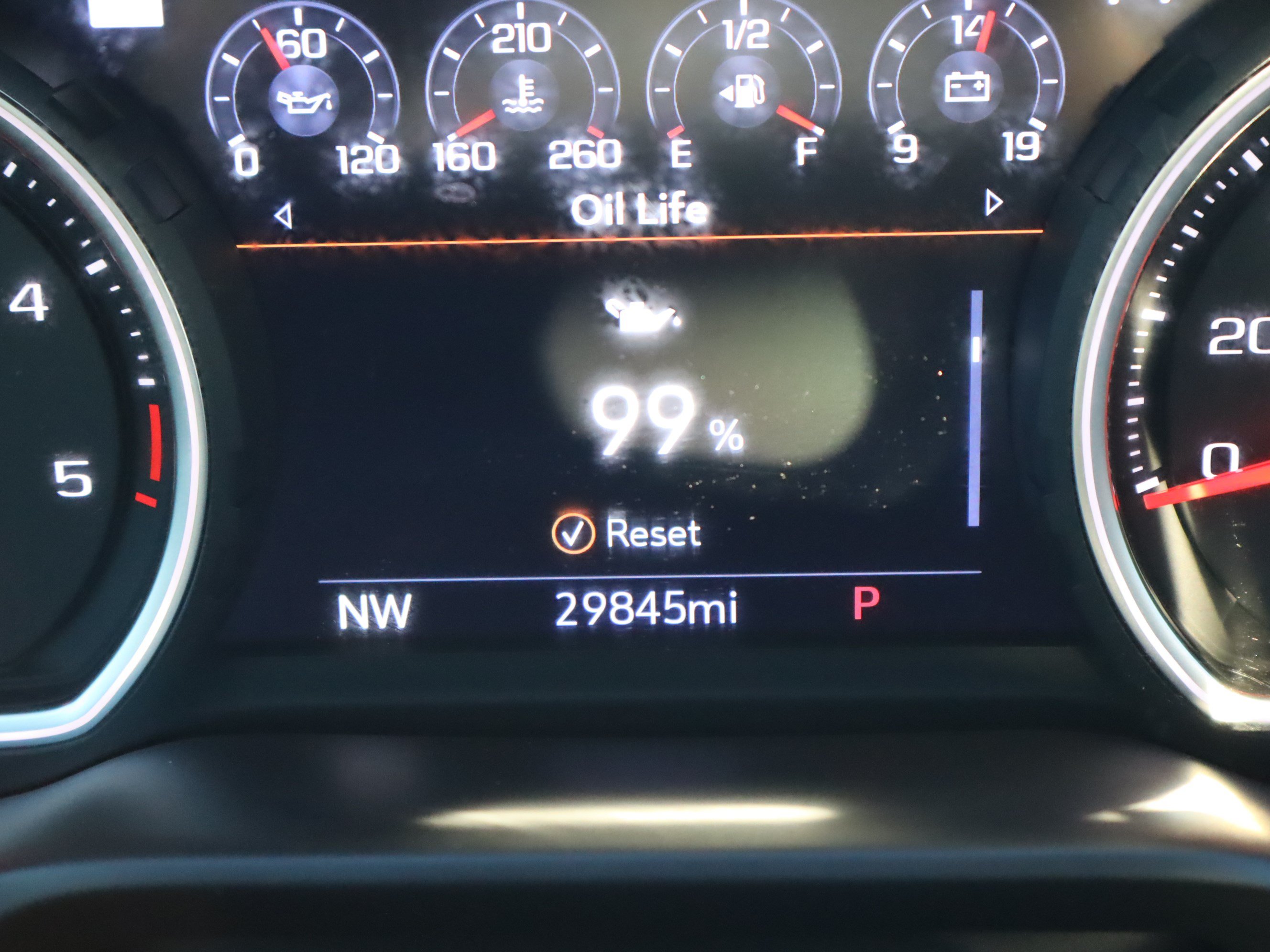 Used 2022 Chevrolet Silverado 2500 LTZ w/ LTZ Plus Package AWD/4WD image 29