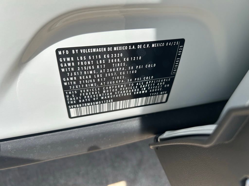 Used 2025 Volkswagen Tiguan S image 61