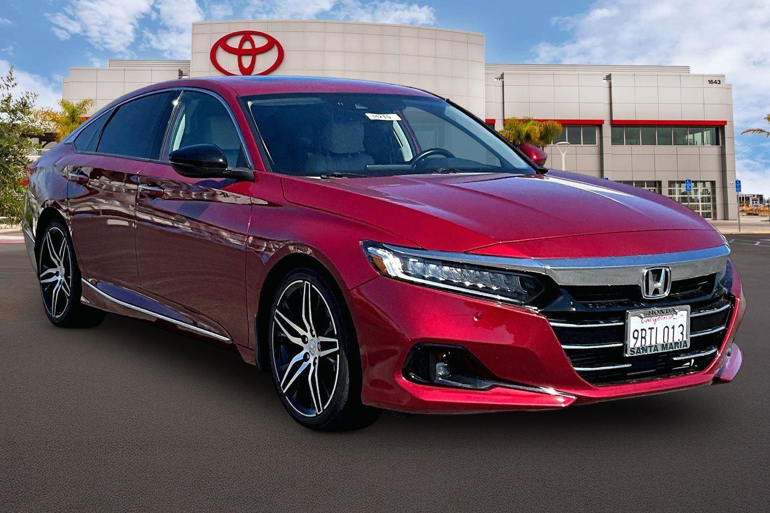 Used 2022 Honda Accord Touring image 1