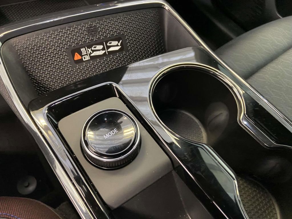 Used 2026 Chevrolet Equinox RS w/ Convenience Package III image 23