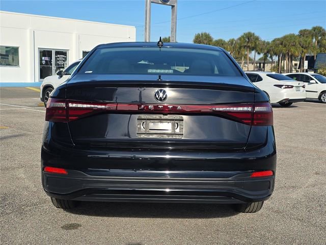 Used 2025 Volkswagen Jetta S image 4