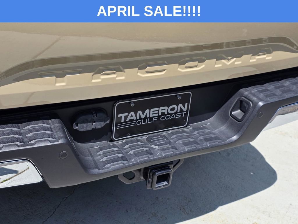 Used 2017 Toyota Tacoma SR5 w/ Tow Package RWD image 26