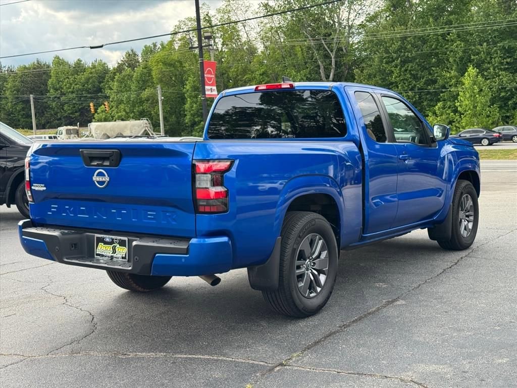 Certified 2025 Nissan Frontier SV RWD image 3