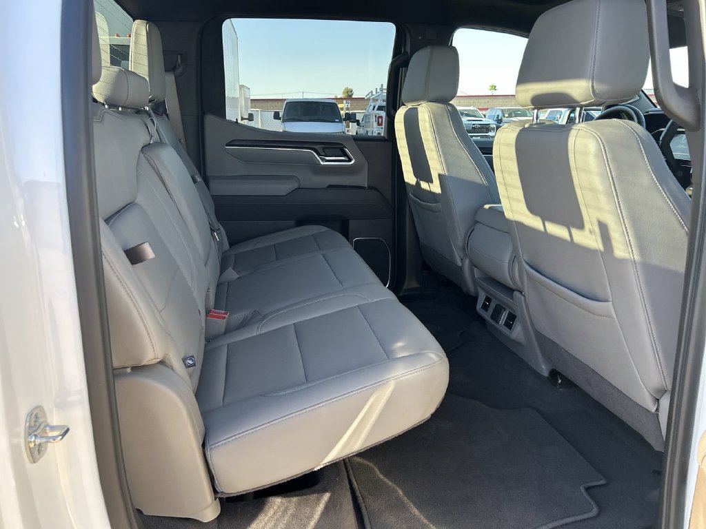 Certified 2026 GMC Sierra 1500 SLT RWD image 25