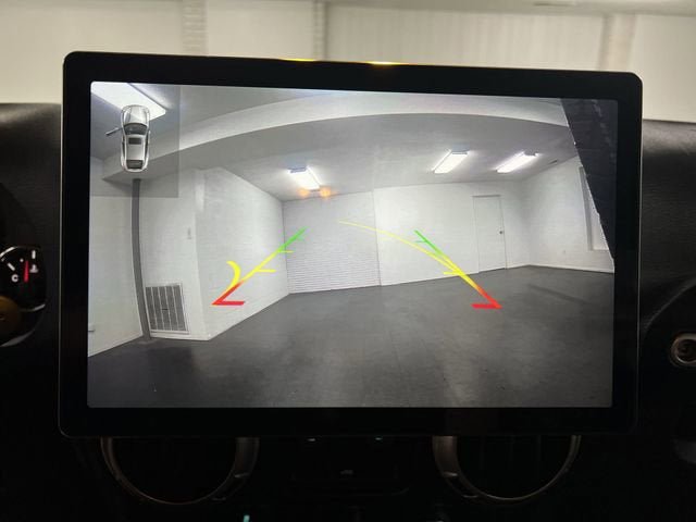 Used 2016 Jeep Wrangler Unlimited Sahara w/ Connectivity Group AWD/4WD image 14