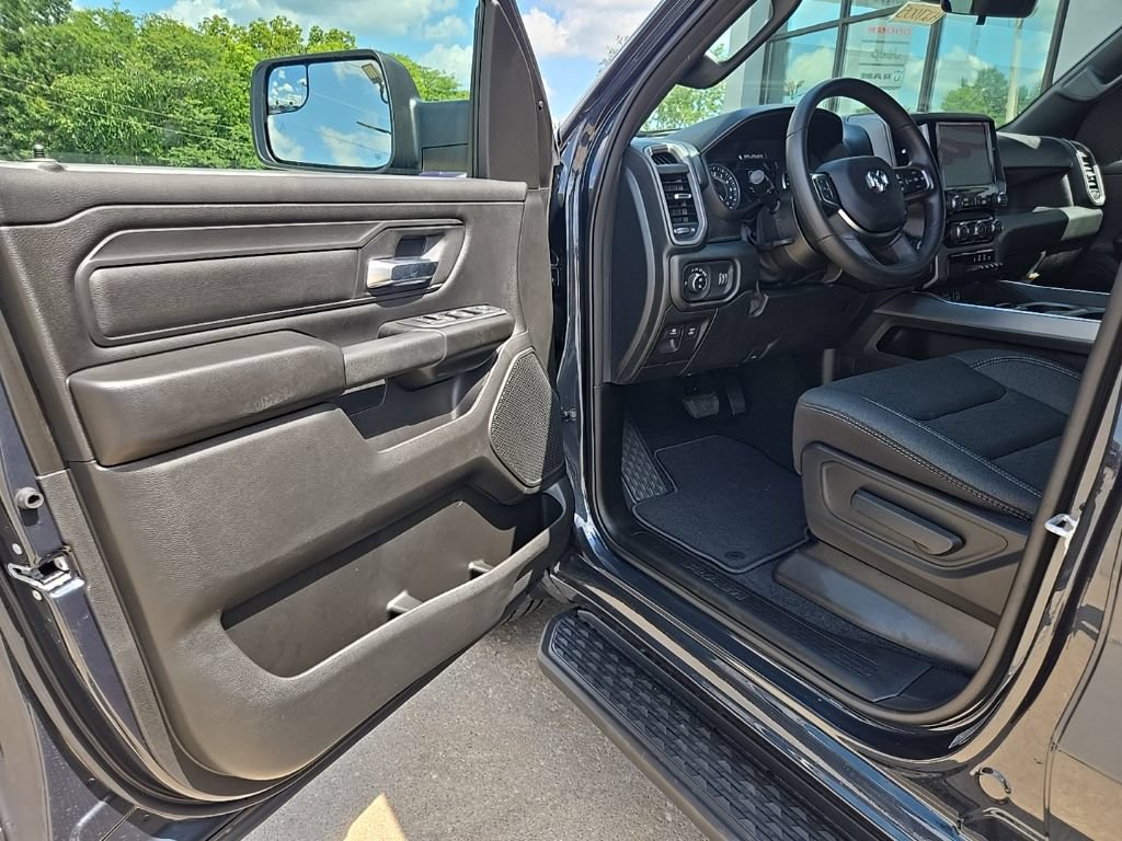 New 2027 RAM 1500 Express AWD/4WD image 37