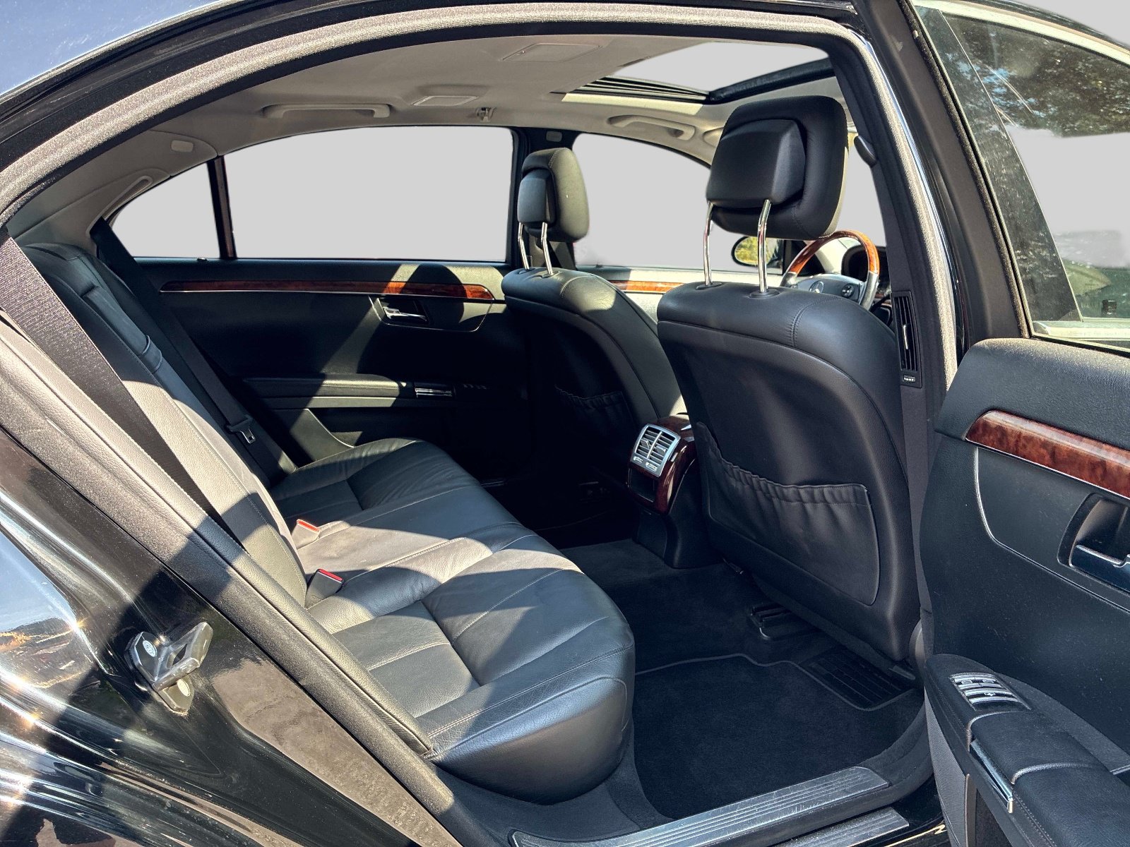 Used 2008 Mercedes-Benz S 550 4MATIC image 10