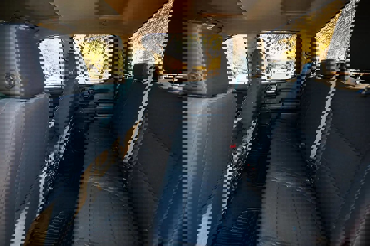 Used 2021 Chevrolet Silverado 1500 LT image 22