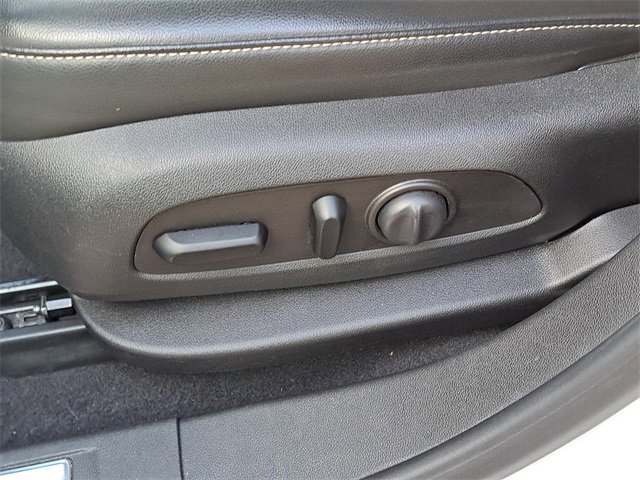 Used 2023 GMC Acadia SLT image 21