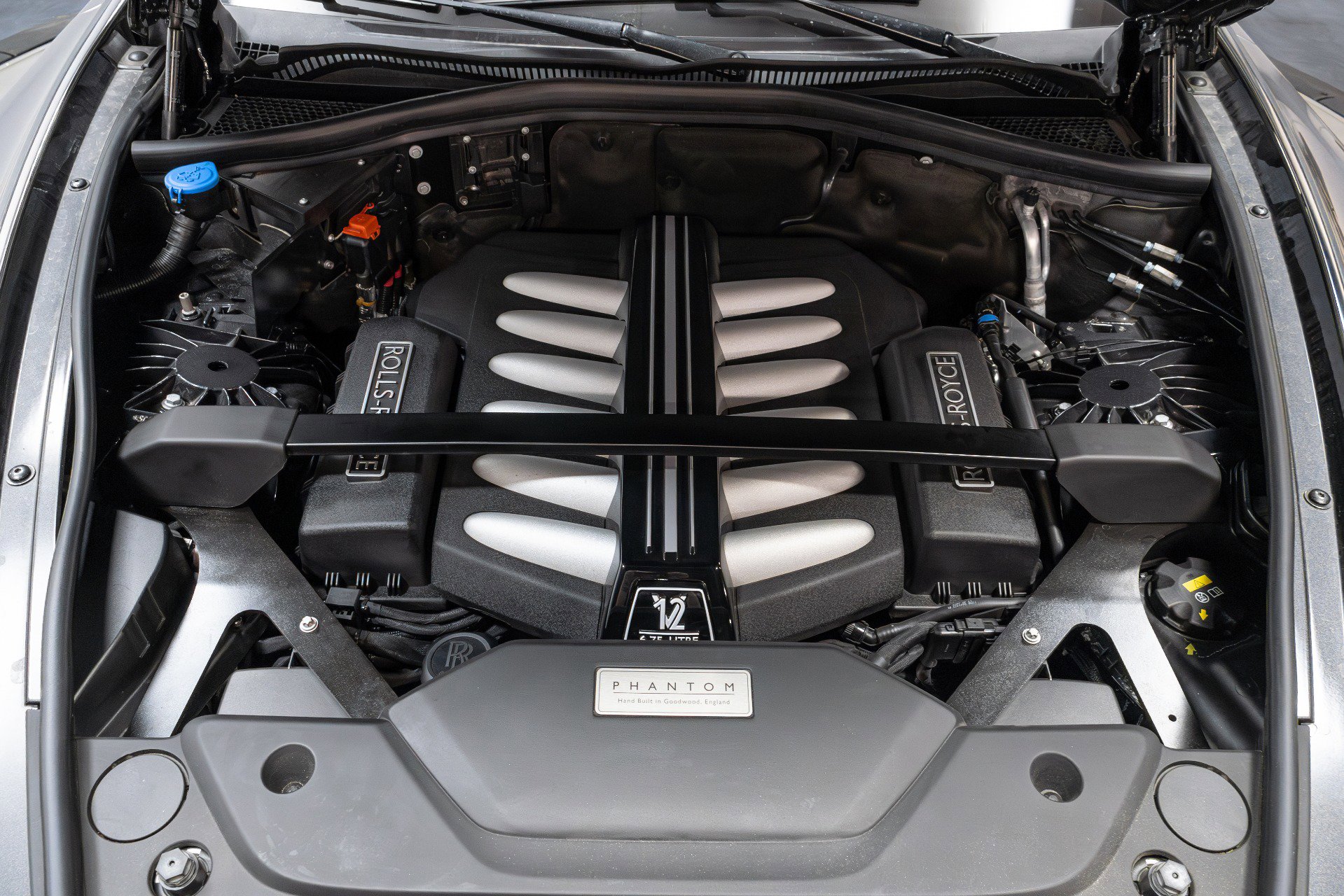 Used 2019 Rolls-Royce Phantom Sedan image 59