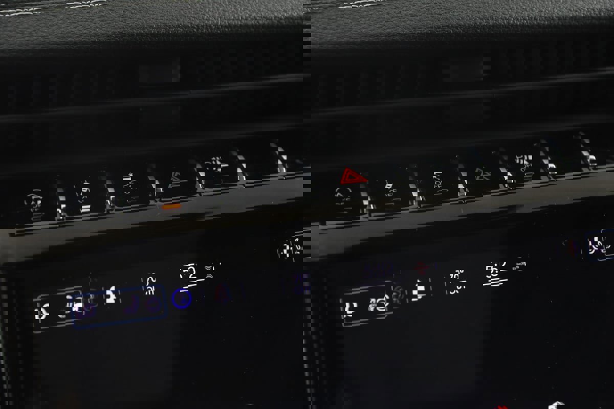 Used 2021 Jeep Grand Cherokee L Limited image 35