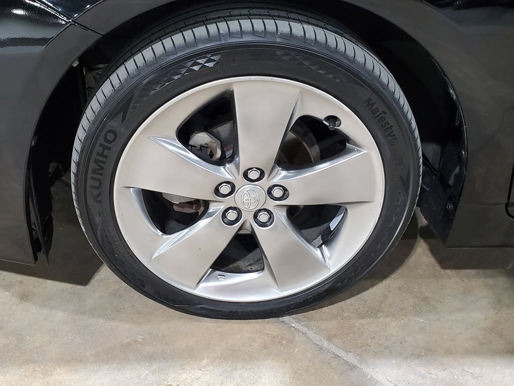 Used 2013 Toyota Prius Persona Series FWD image 40