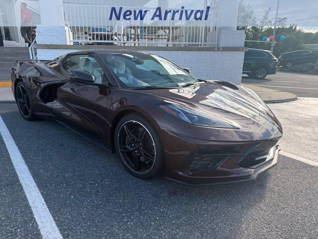 Used 2023 Chevrolet Corvette Stingray Premium Conv w/ Z51 Performance Package RWD image 3