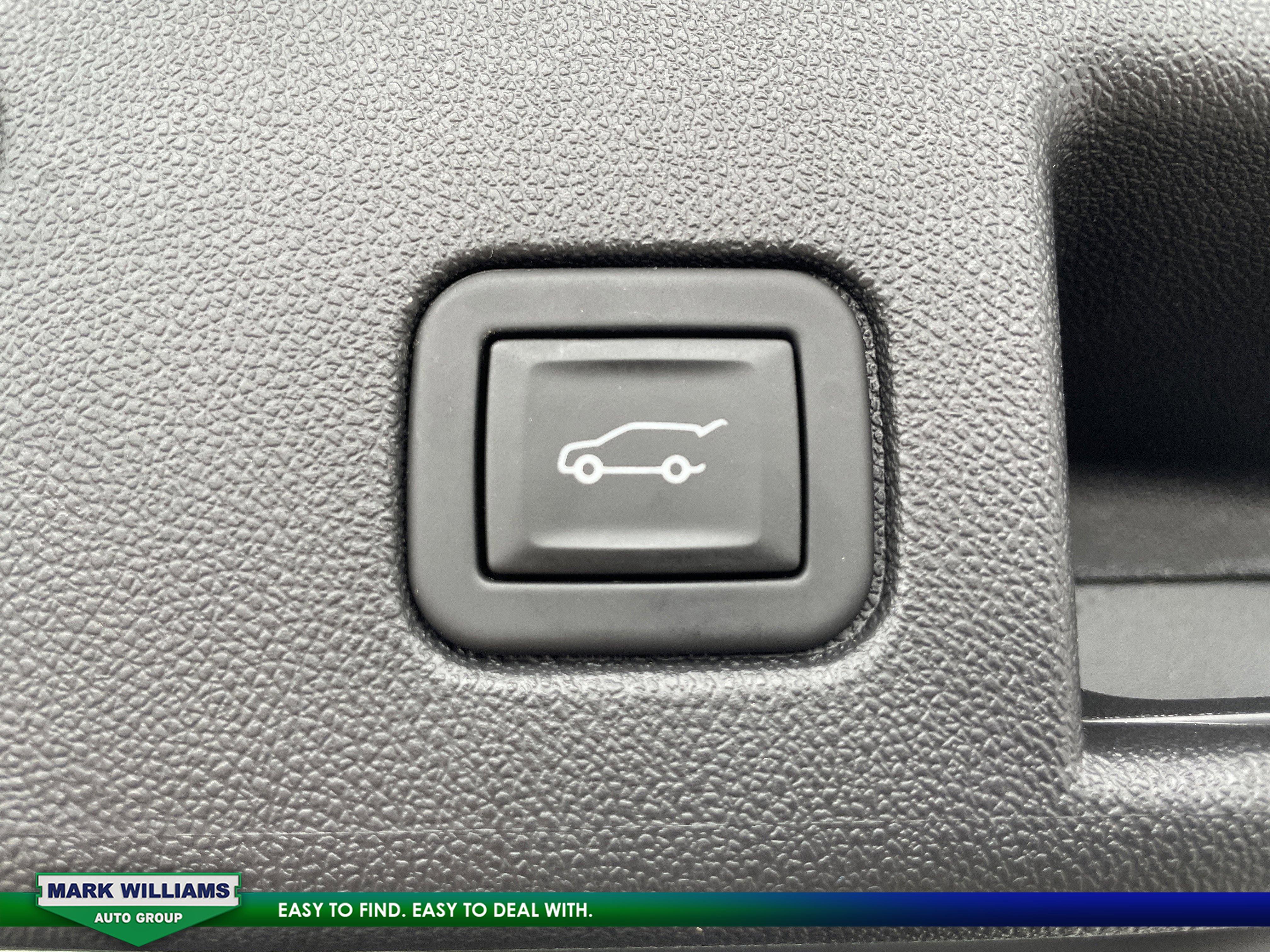 Used 2023 Chevrolet Equinox RS w/ LPO, Floor Liner Package image 36