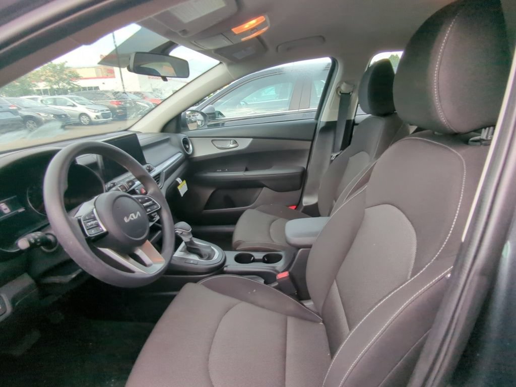 Used 2024 Kia Forte LX FWD image 6